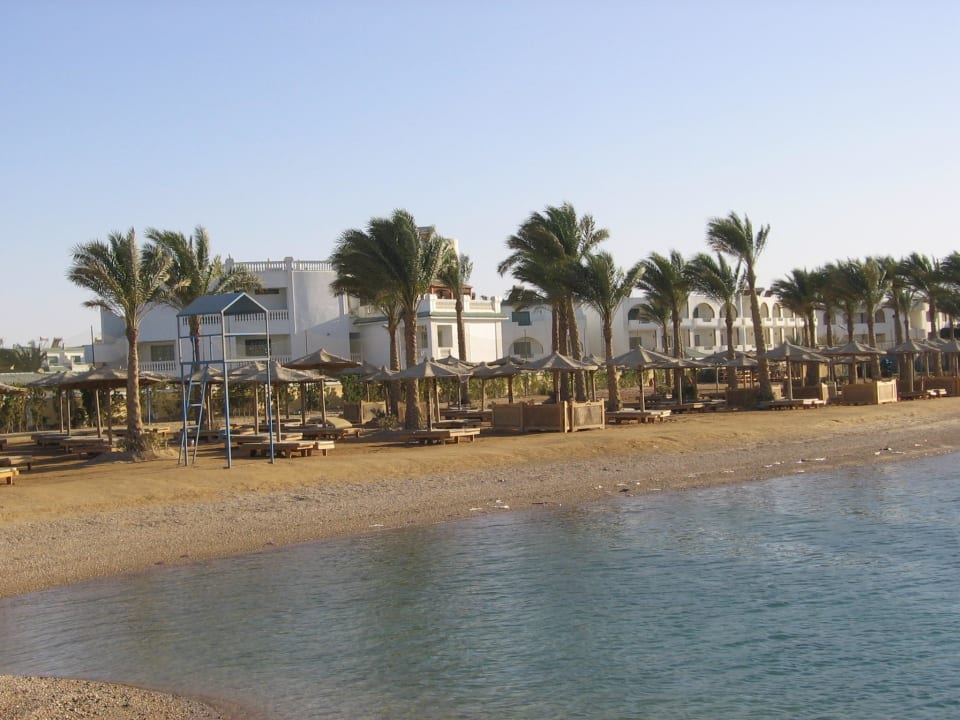 Plaża widok z wysepki Mirage Bay Resort & Aqua Park