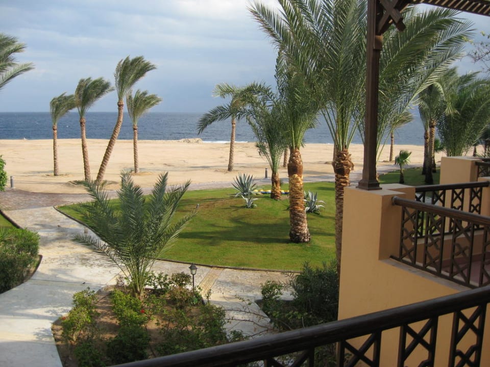 Ausblick vom Zimmer auf das Rote Meer Steigenberger Coraya Beach - Adults only