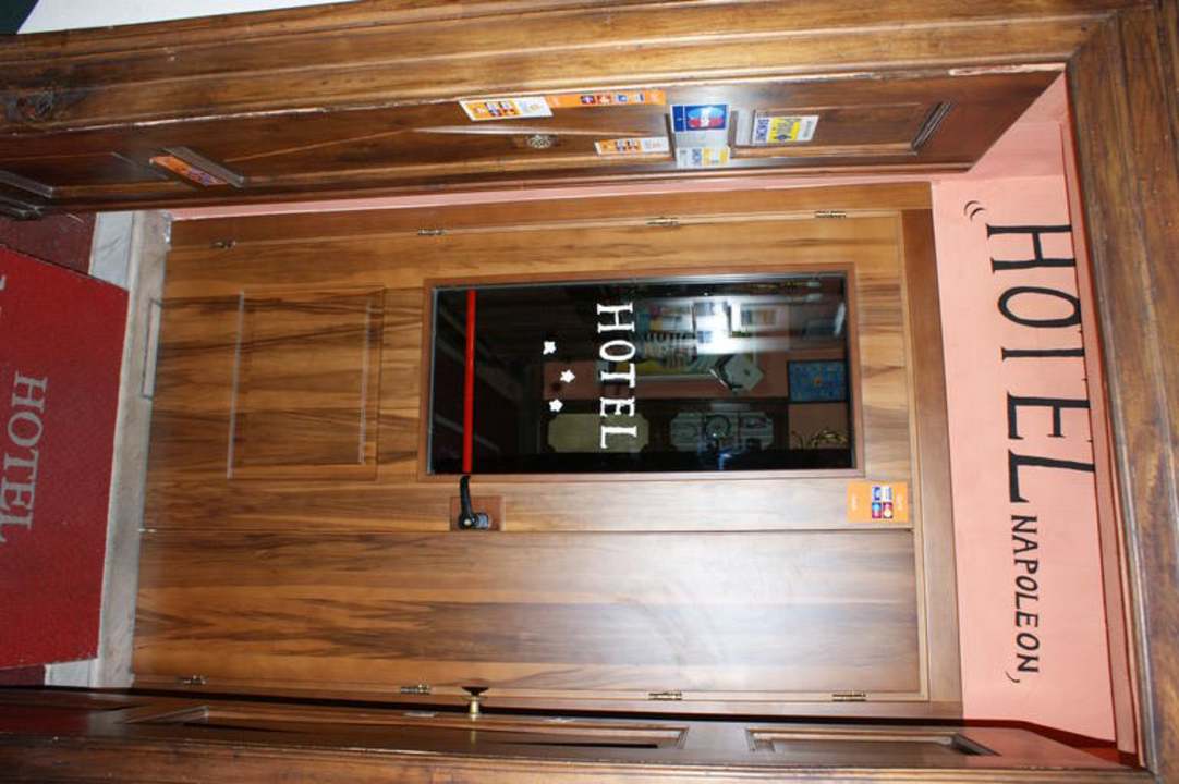 Wejście Hotel Napoleon