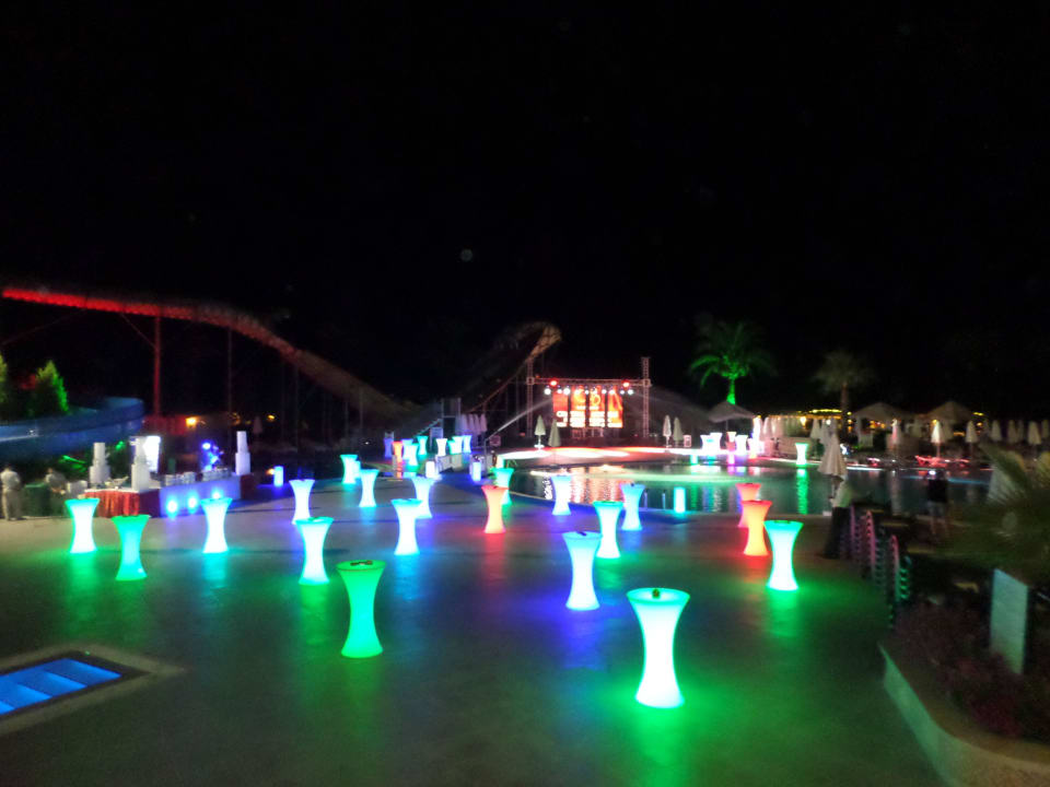 Abends zur Poolparty Crystal Paraiso Aqua Collection