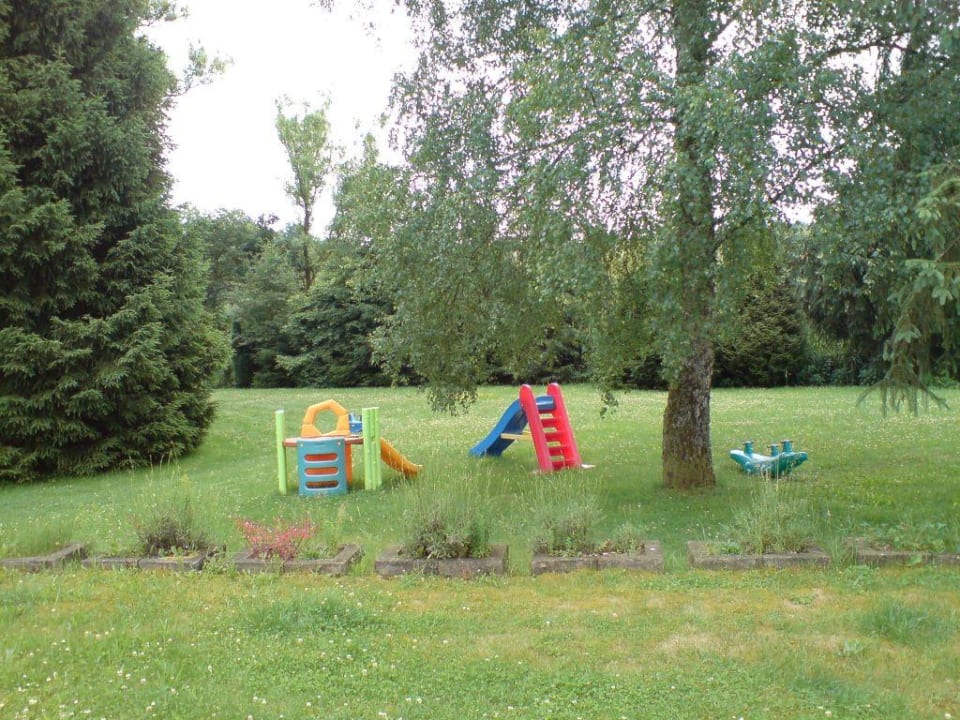 Spielplatz neben dem Hotel Hotel Wallesweiler Mühle