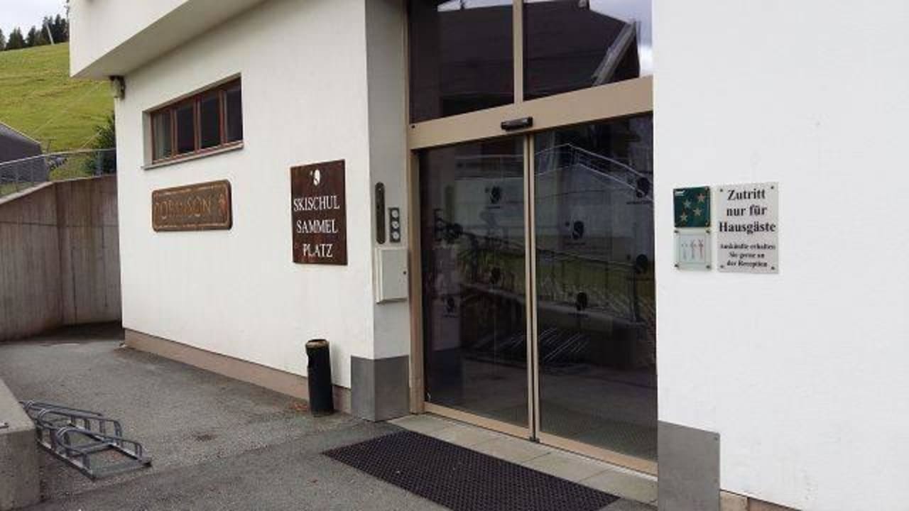 Eingang zum Wanderschuh- und Bikerraum Aldiana Club Schlanitzen Alm