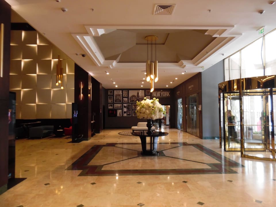 Lobbybereich Radisson Blu Leogrand Hotel