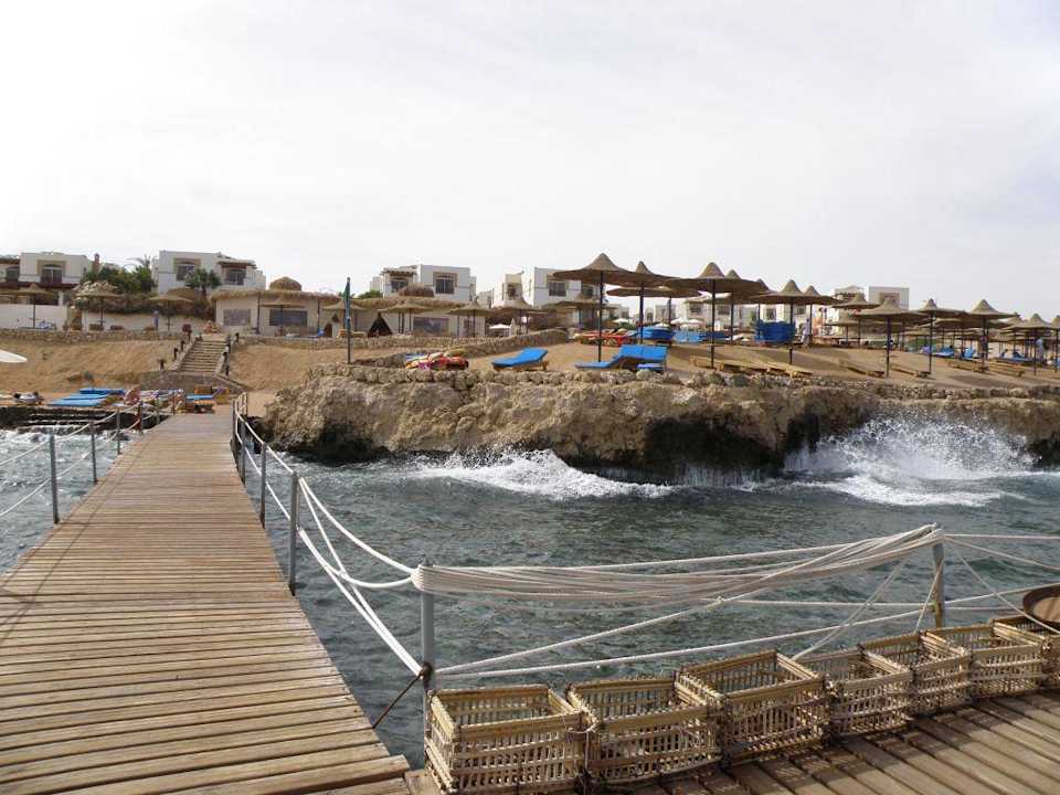 Pomost a hotelu aloha - widok na cześc plaży Amphoras Blu