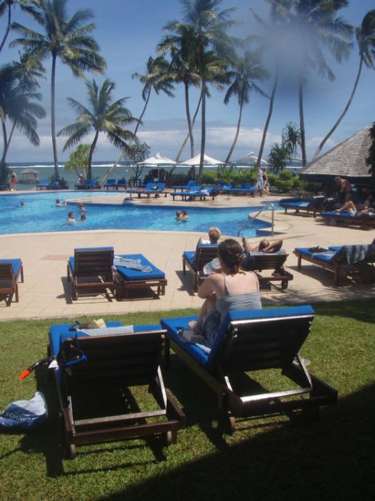 Regennasse Liegen  Warwick Fiji Hotel