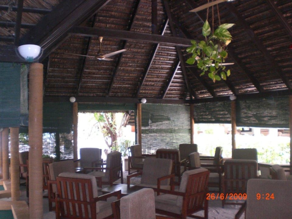 Barbereich Summer Island Maldives