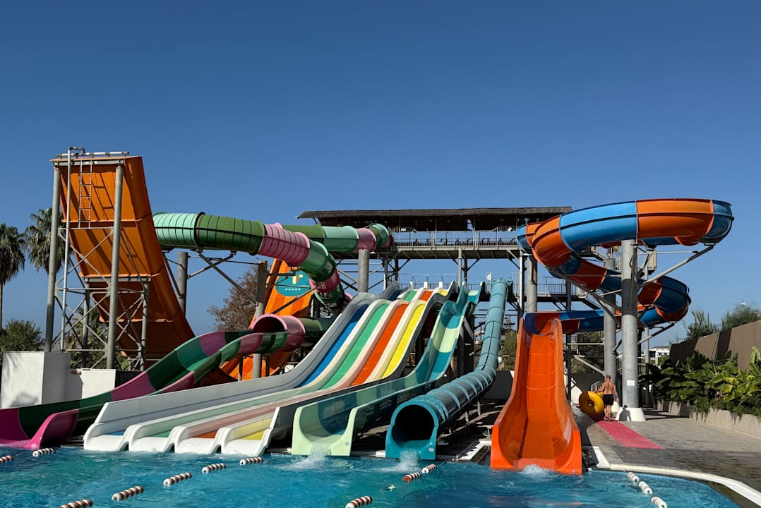 Pool Haydarpasha Palace
