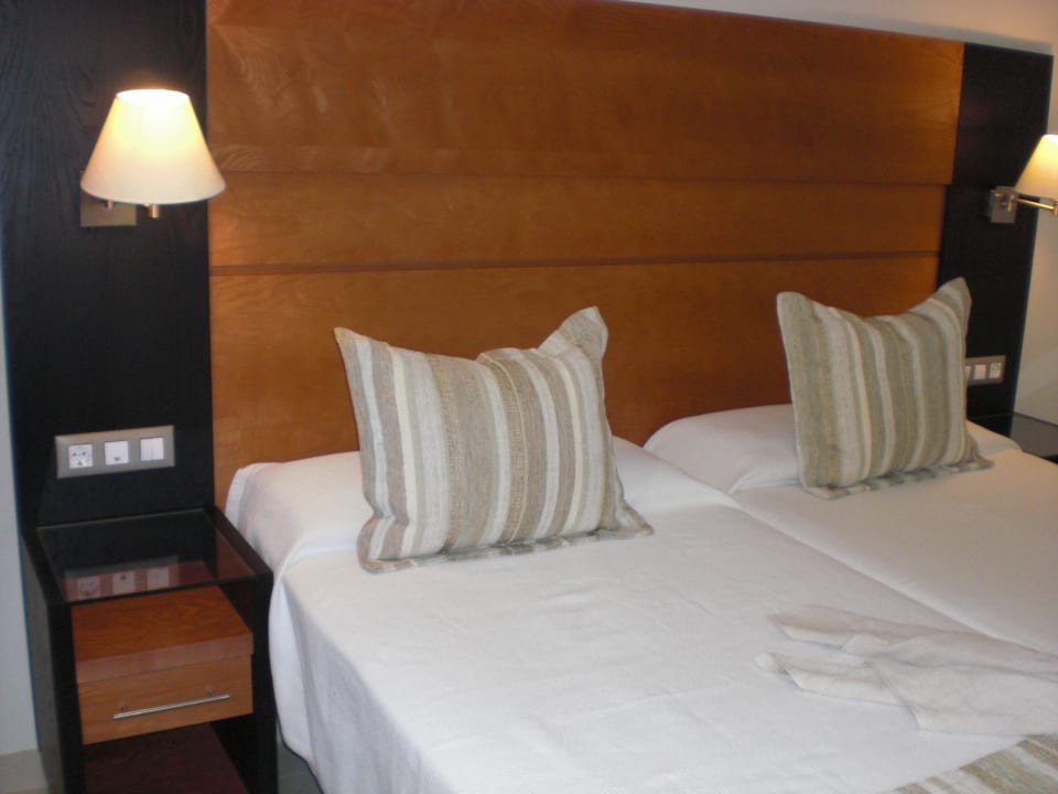 Habitación HL Miraflor Suites Hotel