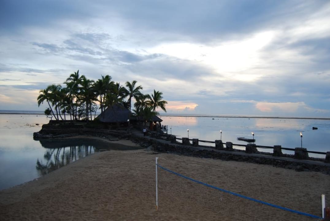 На территории отеля. Warwick Fiji Hotel