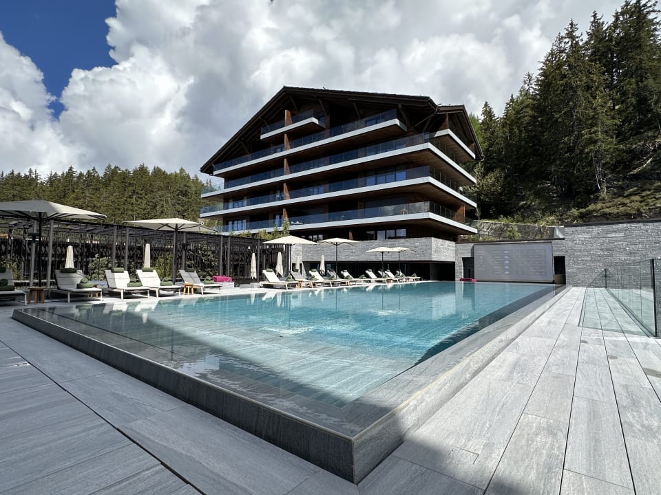 Pool Six Senses Crans-Montana