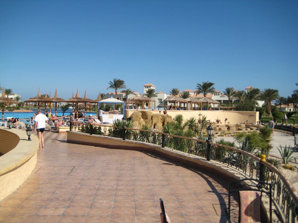 Blick zum Pool Pickalbatros Dana Beach Resort - Hurghada