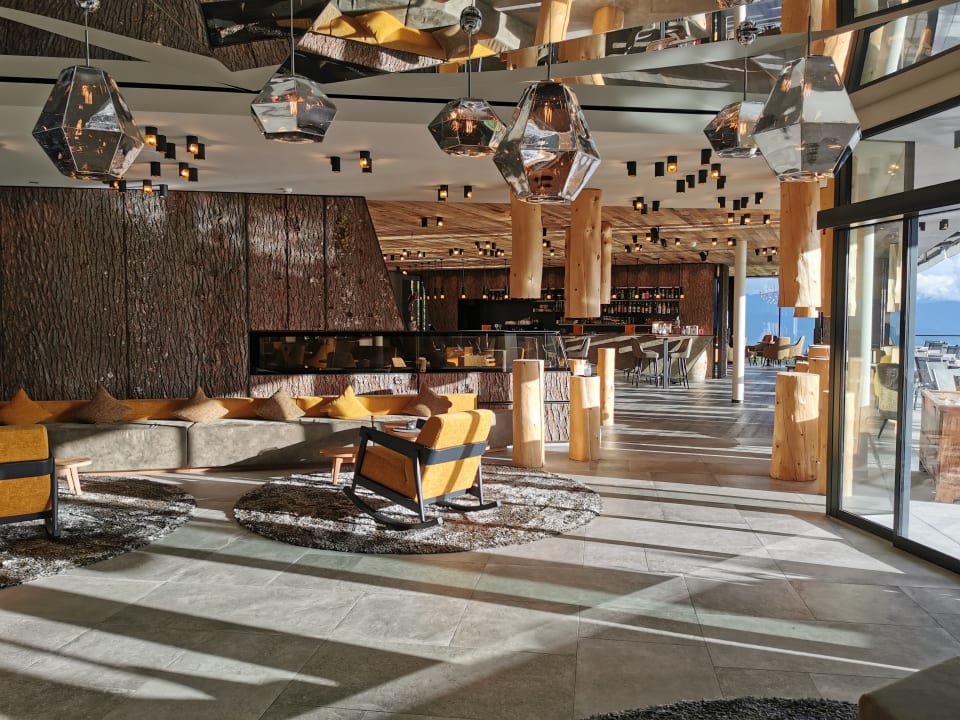 Lobby SONNENBERG | Panorama Dolomites Wellbeing