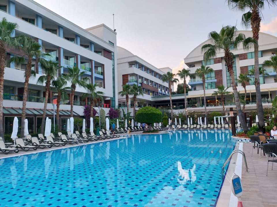 Pool Port Side Resort Hotel