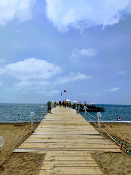 Strand Sherwood Exclusive Lara