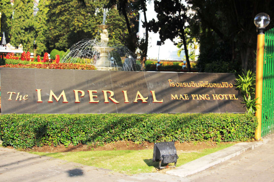 Hoteleinfahrt Hotel The Imperial Mae Ping