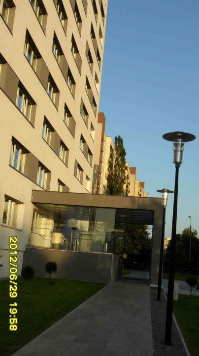 Blick zum Hoteleingang Best Western Hotel Portos