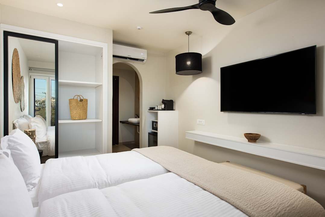 Zimmer The Noverian Bios Santorini