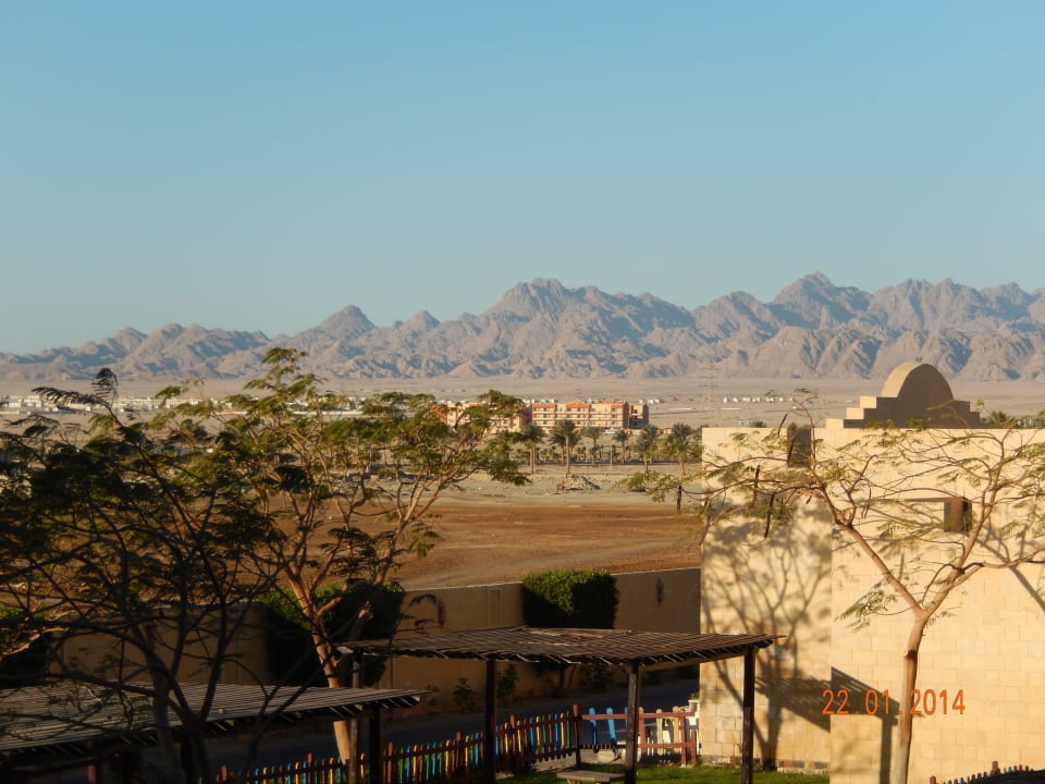 Вид из номера на горы Sentido Caribbean World Soma Bay