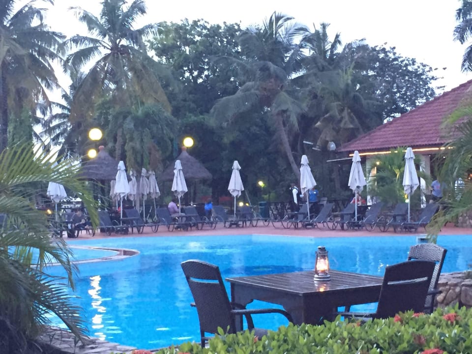 Dinner by the pool Hotel Golden Tulip