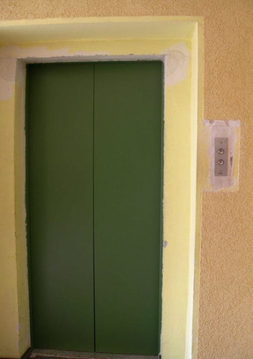 Aufzugtür Landhotel Harz