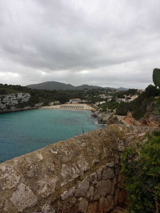 Blick auf die Bucht  blau punta reina
