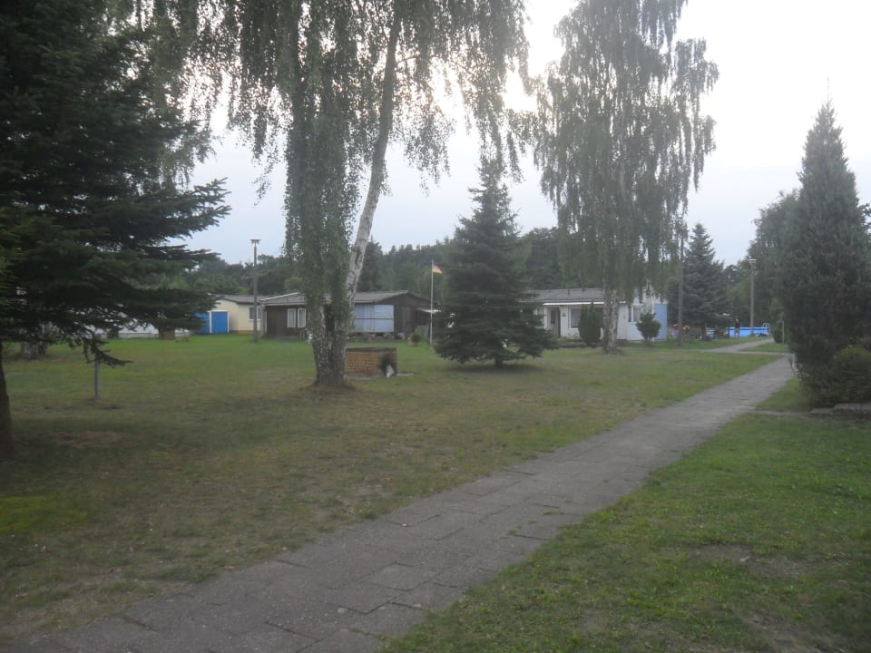 Vor dem Bungalow Feriendorf Grimnitzsee