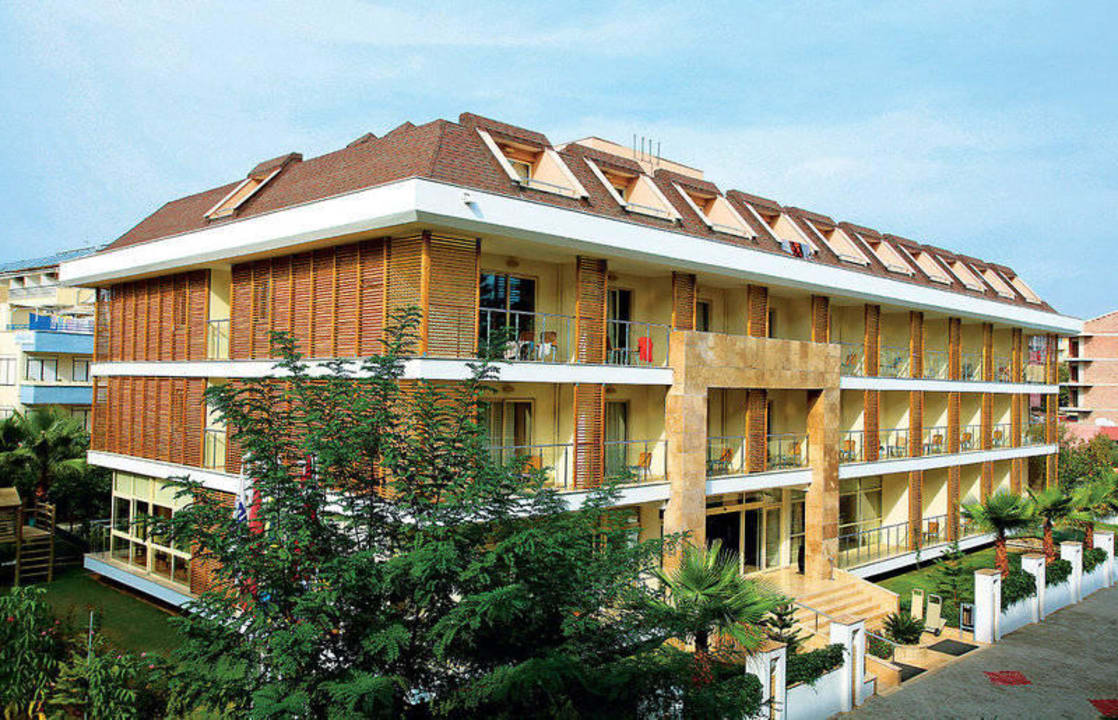 Hauptgebäude  Trendy Side Beach Hotel - Adults only