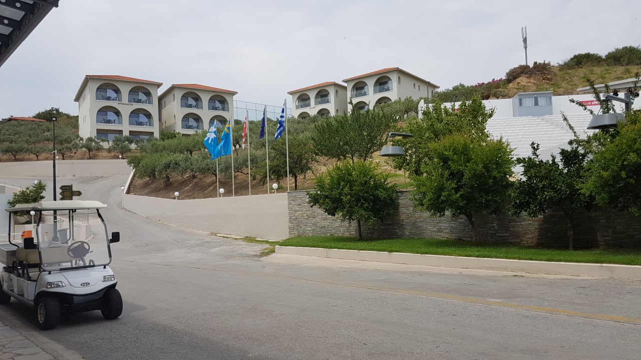 Außenansicht Akrathos Beach Hotel