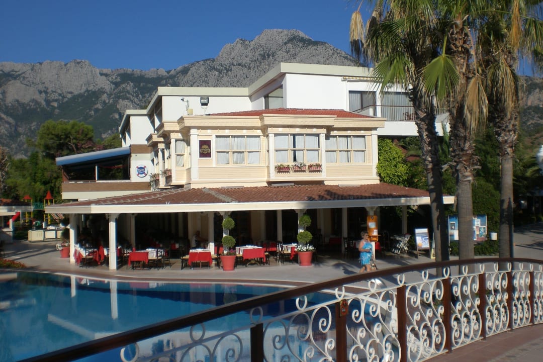 Restaurant Club Boran Mare Beach