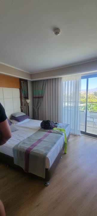 Zimmer Dream World Aqua Hotel