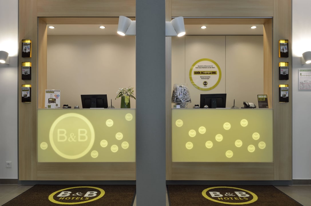 Rezeption B&B Hotel Mülheim an der Ruhr