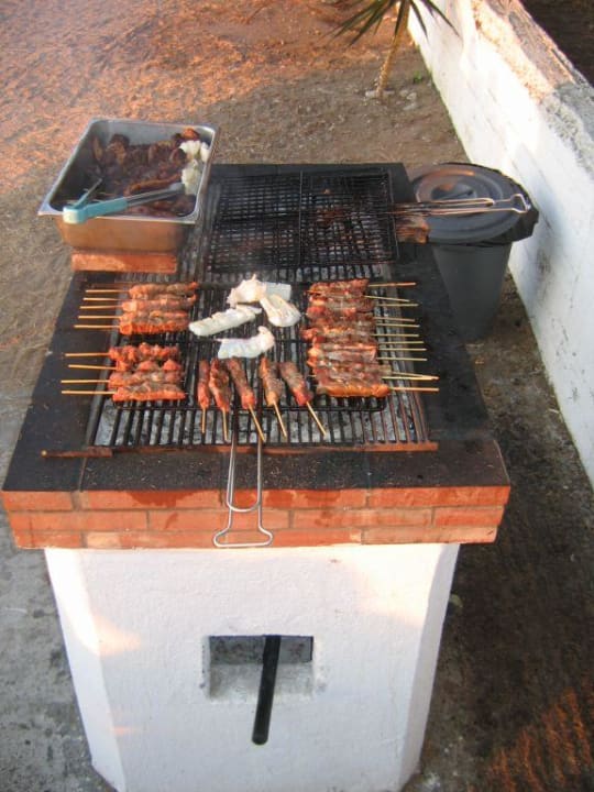 Grill am Abend - an der Beach Bar TUI KIDS CLUB Alex Beach