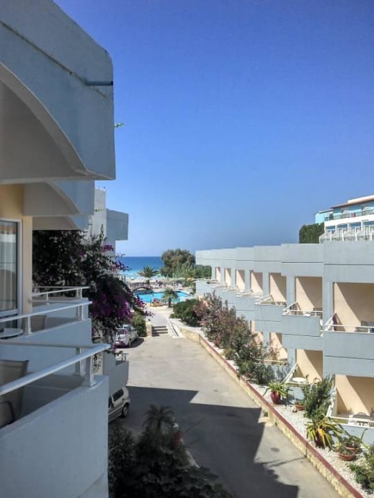 Vom Zimmer aus fotografiert Hotel Kathrin Beach