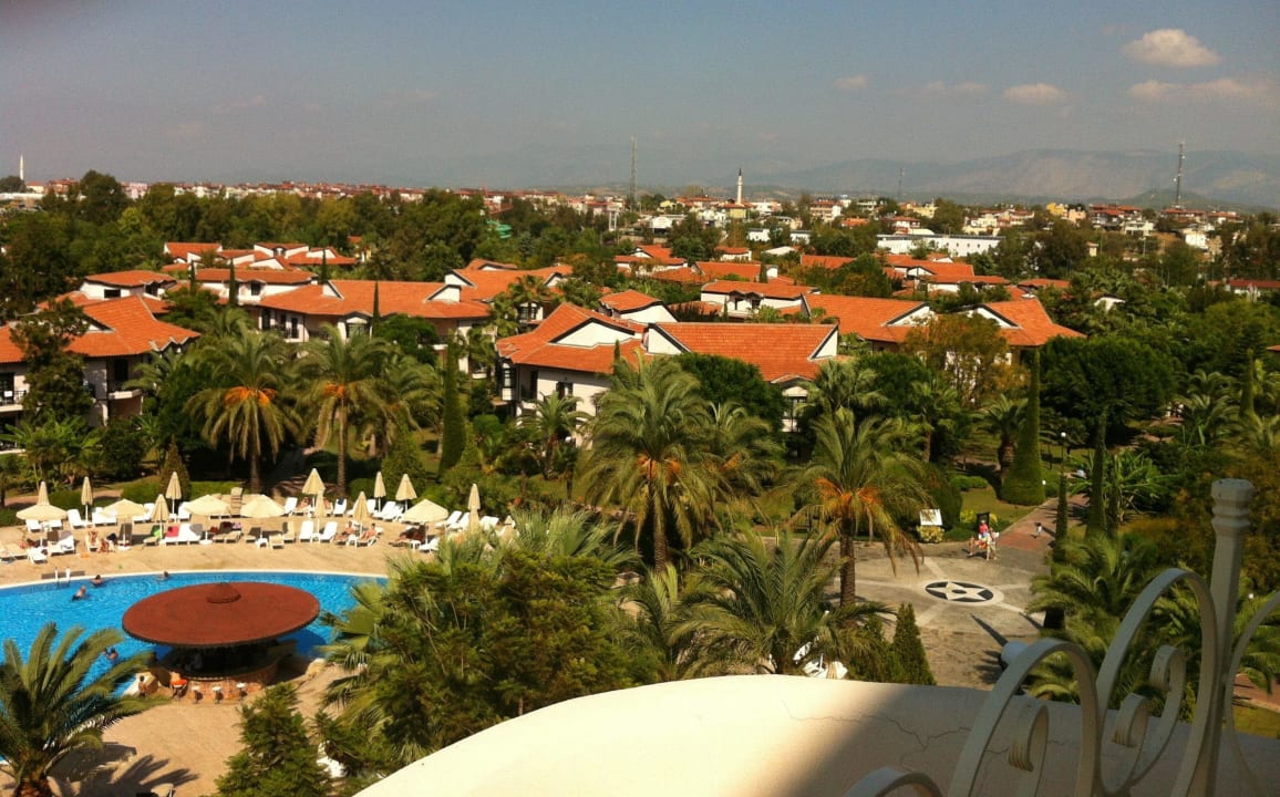 111 Starlight Resort Hotel