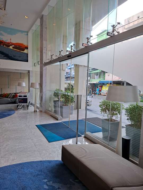 Lobby Holiday Inn Express Pattaya Central