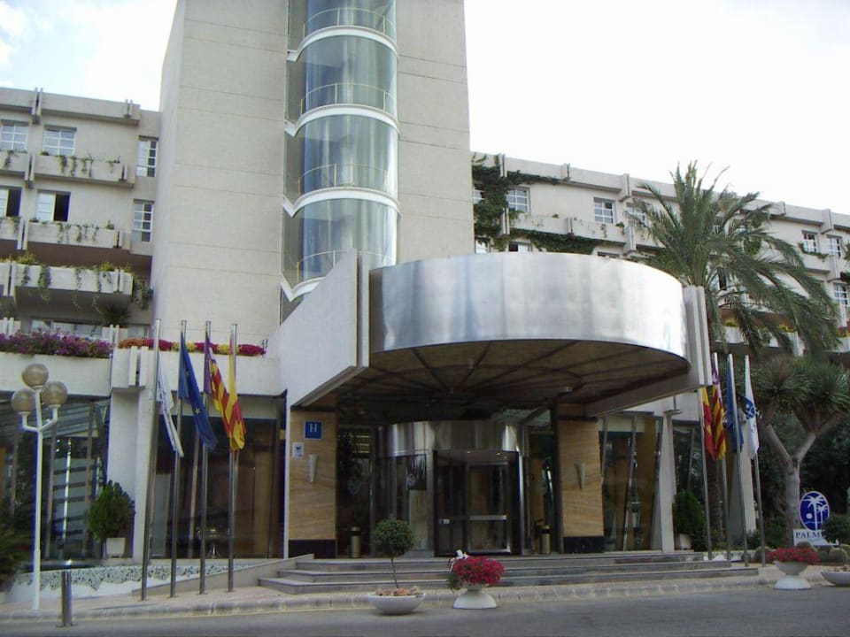 Hoteleingang allsun Hotel Bella Paguera