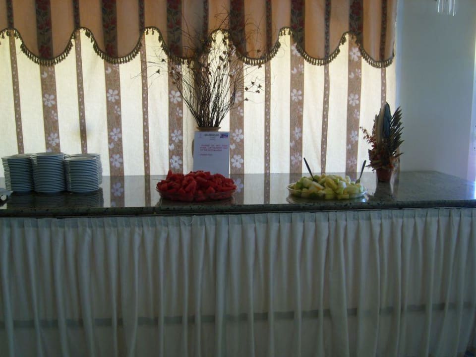 Die sperrliche Obstauswahl beim Essen nur Melone Hotel Achaios