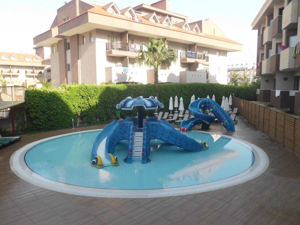 Einer von den Kinderpools Hane Family Resort