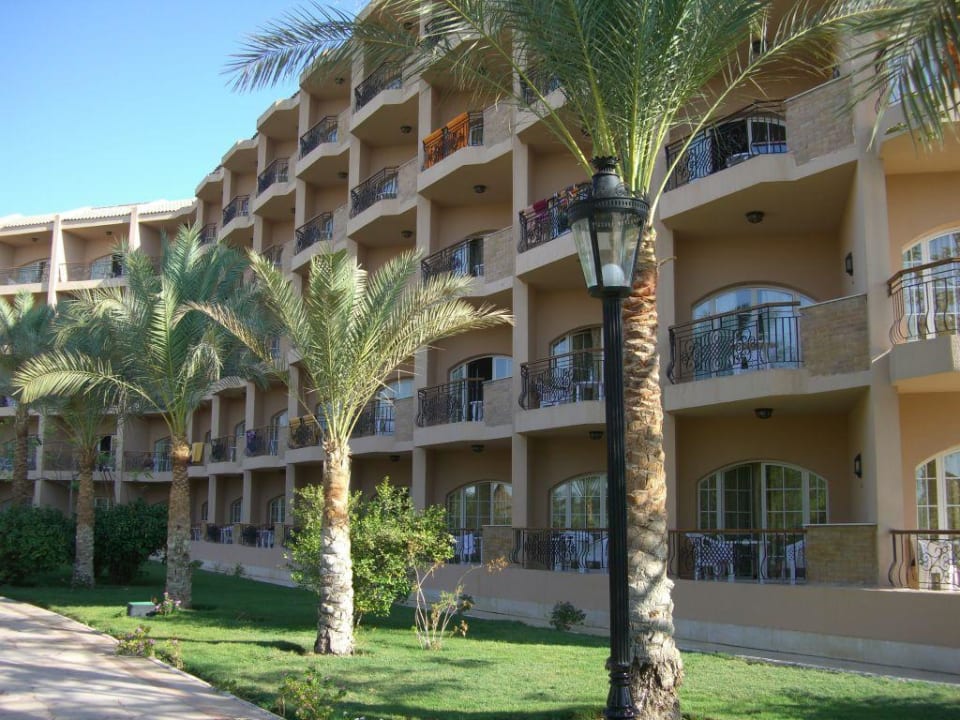 Palmen am Haupthaus Siva Grand Beach