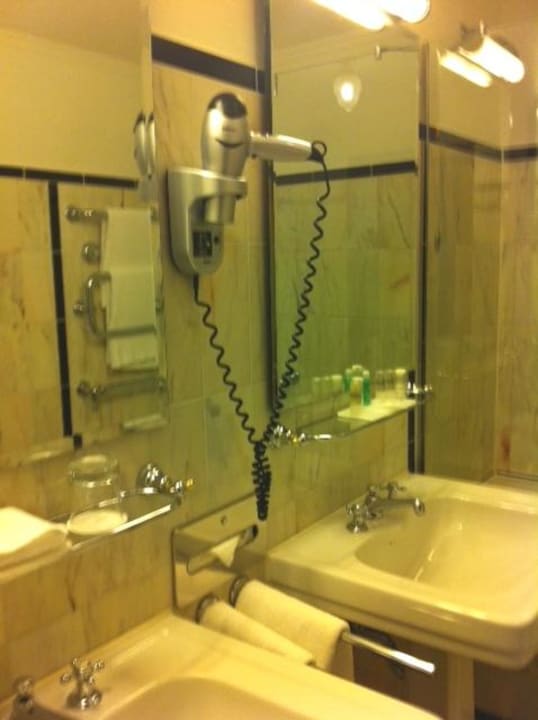 Bad Grand Deluxe Room Le Méridien Grand Hotel Nürnberg