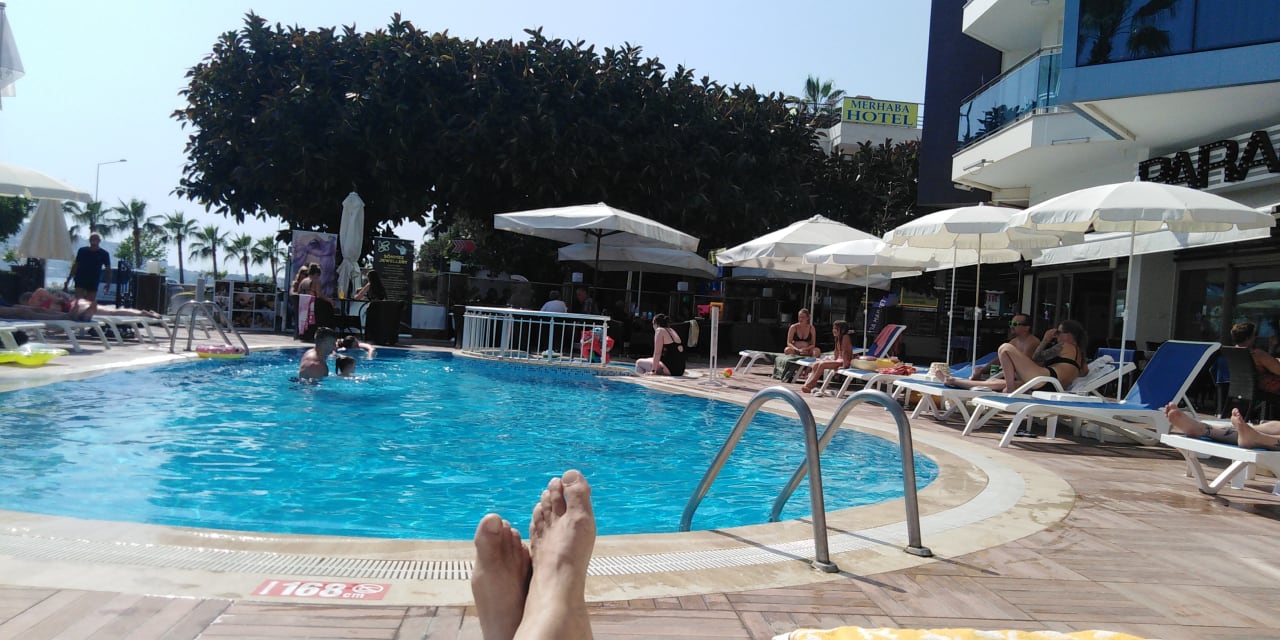 Pool Parador Beach Hotel