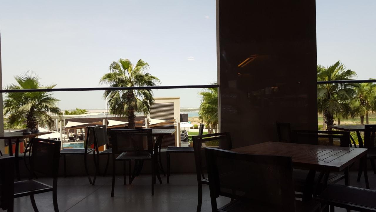 Restaurant Crowne Plaza Hotel Yas Island