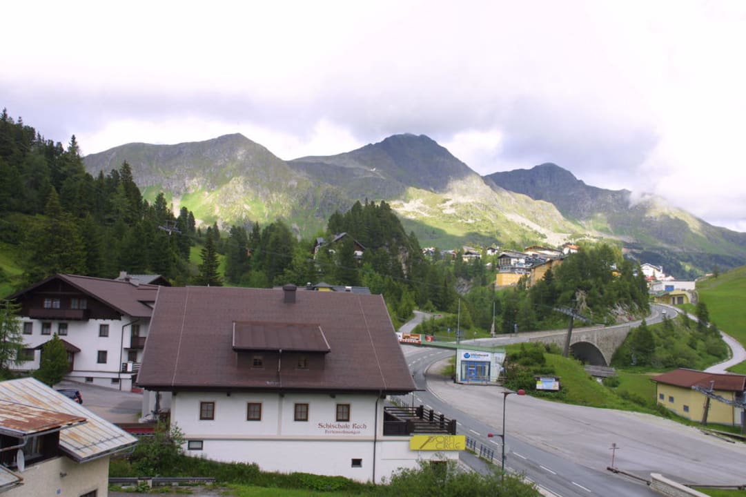 Blick vom Zimmer in Richtung Paß und Berrge Hotel Grünwaldkopf
