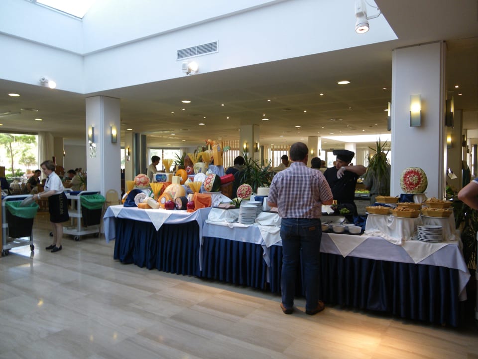 Buffet im Hauptrestaurant Grand Palladium Select Palace Ibiza
