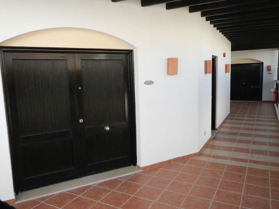 Eingänge der Suiten JAZ Dahabeya