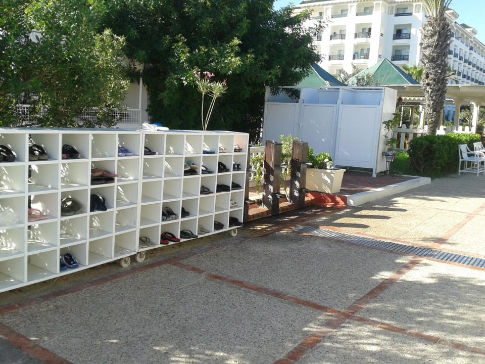 Eingang zum Strand Hotel El Mouradi Palm Marina