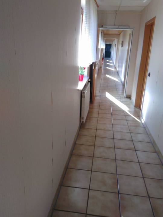 Flur zu den Zimmern Hotel Weyrich