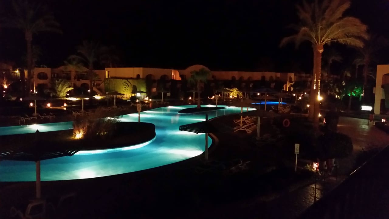 Pool bei nacht Ali Baba Palace Hotel