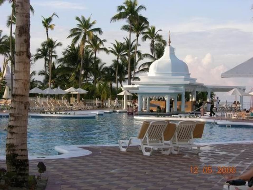 Pool Hotel Riu Palace Punta Cana