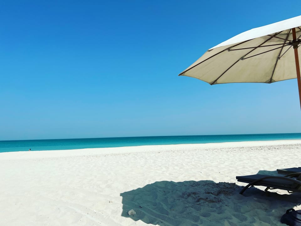 Strand Saadiyat Rotana Resort &  Villas